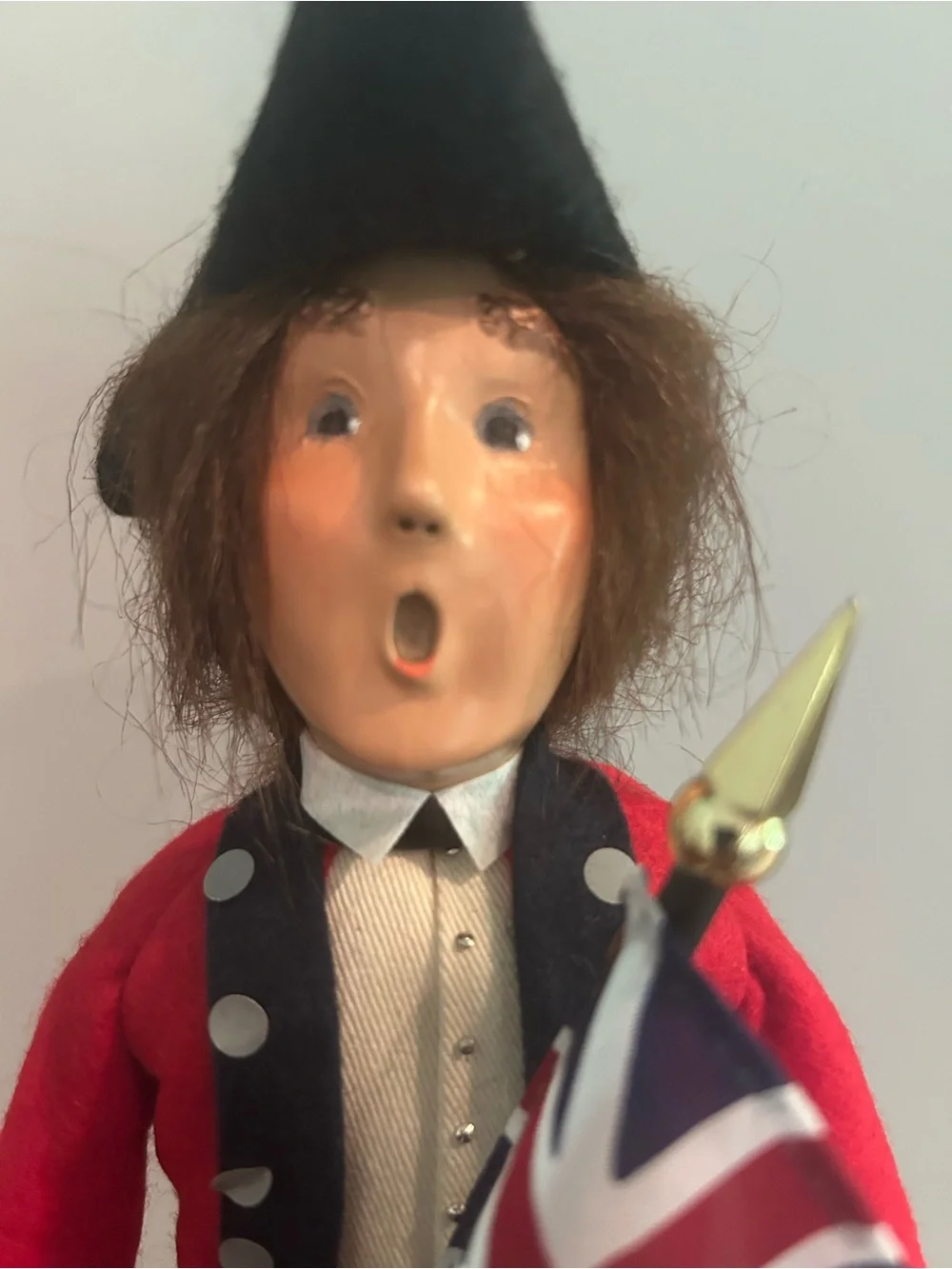 Byers Choice Williamsburg Caroler Revolutionary Flag Soldier